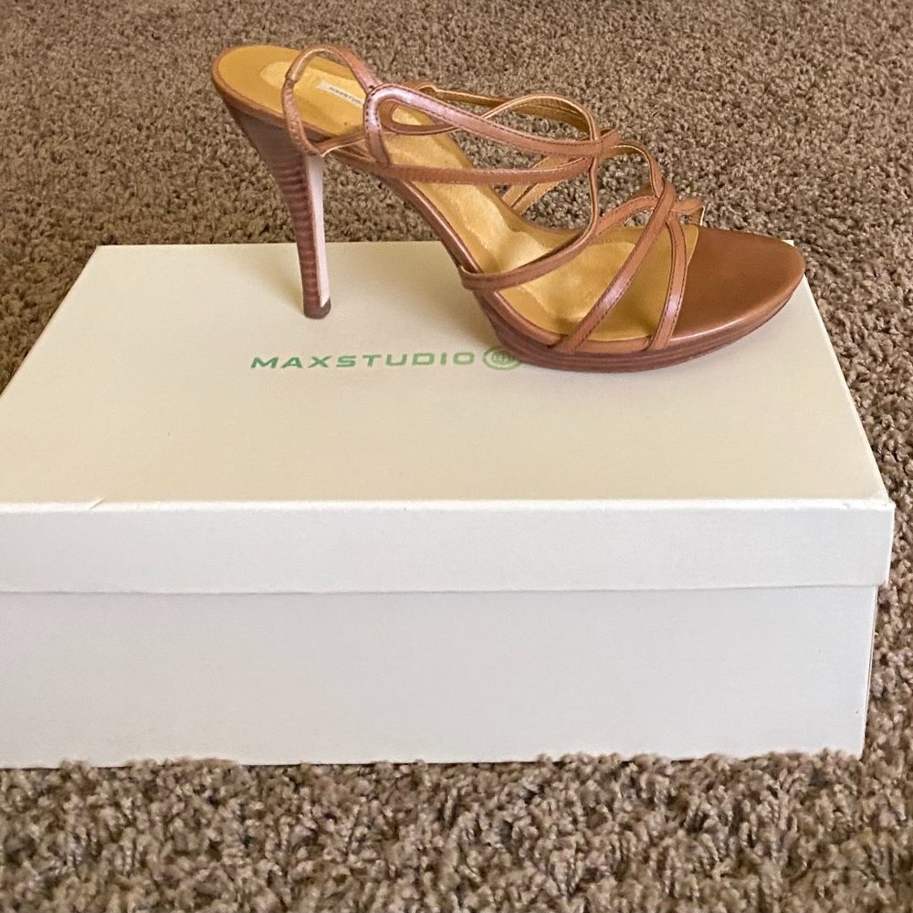 MaxStudio Strapppy Heels